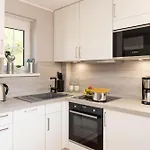 Reethuis-Am-Dorfteich-Ferienhaus-Stephanie-01